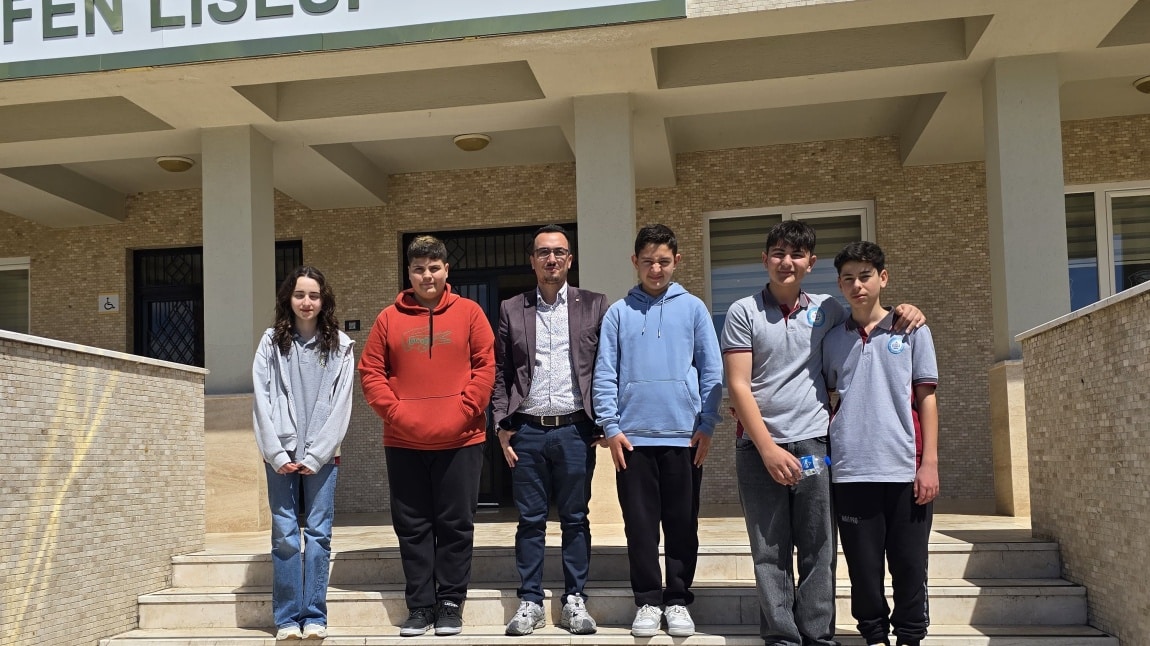 OKULUMUZ 8. SINIF ÖĞRENCİLERİ NAMIK KARAMANCI FEN LİSESİNİ ZİYARET ETTİ